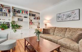 5-zimmer haus in der stadt in Scarborough, Kanada. C$1 450 000