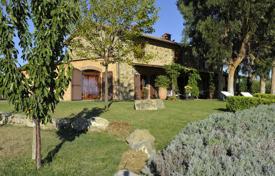 Villa – Suvereto, Toskana, Italien. 3 500 €  pro Woche