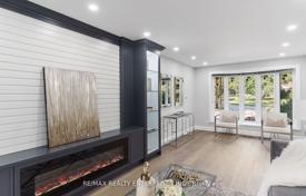 9-zimmer haus in der stadt in North York, Kanada. C$2 543 000