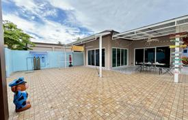 5-zimmer villa 350 m² in Pattaya, Thailand. $238 000