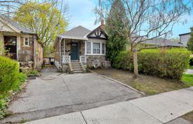 7-zimmer haus in der stadt in York, Kanada. C$1 284 000
