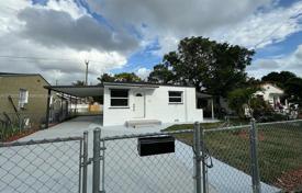 2-zimmer haus in der stadt 74 m² in Miami, Vereinigte Staaten. $370 000