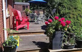 12-zimmer haus in der stadt in Scarborough, Kanada. C$1 553 000
