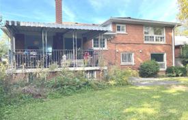6-zimmer haus in der stadt in North York, Kanada. C$2 233 000