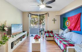 Eigentumswohnung – Surfside, Florida, Vereinigte Staaten. $440 000