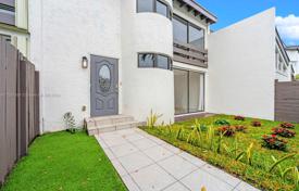 2-zimmer haus in der stadt 135 m² in Miami, Vereinigte Staaten. $460 000