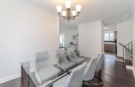 11-zimmer haus in der stadt in Etobicoke, Kanada. C$1 609 000