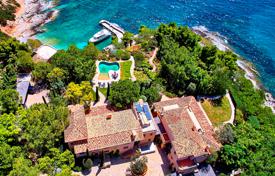 Villa – Peloponnes, Griechenland. 33 000 €  pro Woche
