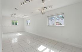 5-zimmer haus in der stadt 481 m² in Miami, Vereinigte Staaten. $1 300 000