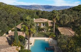 13-zimmer villa 482 m² in Bormes-les-Mimosas, Frankreich. Price on request