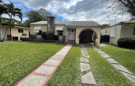 3-zimmer haus in der stadt 227 m² in Coral Gables, Vereinigte Staaten. $1 290 000