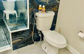 11-zimmer haus in der stadt in Etobicoke, Kanada. C$1 285 000