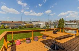 7-zimmer haus in der stadt in North York, Kanada. C$1 229 000