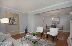 6-zimmer haus in der stadt in Scarborough, Kanada. C$1 159 000