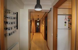 2-zimmer wohnung 90 m² in Kadıköy, Türkei. $204 000