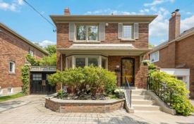 Haus in der Stadt – East York, Toronto, Ontario,  Kanada. C$2 375 000