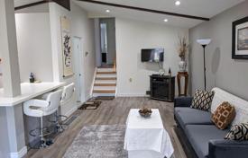 8-zimmer haus in der stadt in North York, Kanada. C$1 360 000