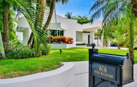 4-zimmer wohnung 365 m² in Golden Beach, Vereinigte Staaten. $3 400  pro Woche