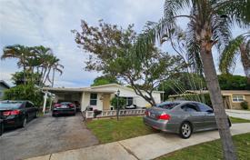 Haus in der Stadt – Pompano Beach, Florida, Vereinigte Staaten. $400 000
