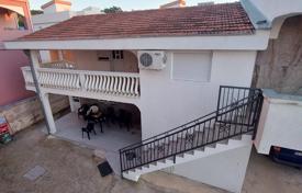 Haus in der Stadt – Dobra Voda, Bar, Montenegro. 170 000 €