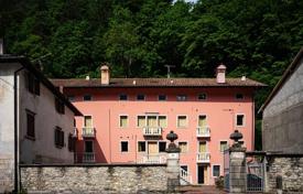 Villa – Belluno, Veneto, Italien. 900 000 €