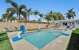 Haus in der Stadt – Hallandale Beach, Florida, Vereinigte Staaten. $830 000