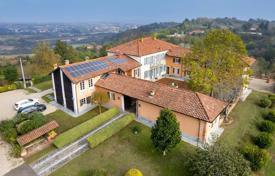 22-zimmer villa in Asti, Italien. 2 550 000 €