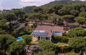 4-zimmer haus in der stadt 307 m² in Cabrils, Spanien. 938 000 €