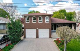 Haus in der Stadt – Etobicoke, Toronto, Ontario,  Kanada. C$1 530 000