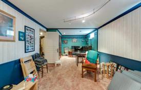 9-zimmer haus in der stadt in North York, Kanada. C$1 663 000