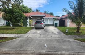 Haus in der Stadt – Miami Gardens, Miami, Florida,  Vereinigte Staaten. $560 000