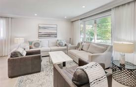 5-zimmer haus in der stadt in Etobicoke, Kanada. C$2 070 000