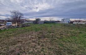 Grundstück in Svetvinčenat, Kroatien. 44 000 €