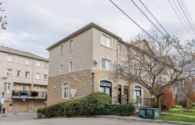 Stadthaus – East York, Toronto, Ontario,  Kanada. C$1 209 000