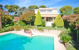 Villa – Antibes, Côte d'Azur, Frankreich. 1 195 000 €